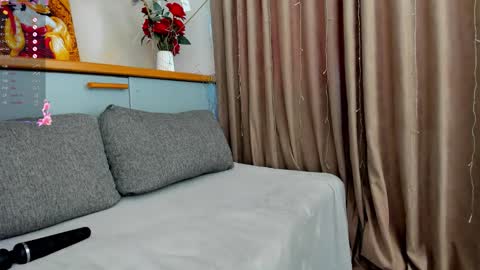 Snapshot of miissblonde chatting on October 2025 03:07:02 AM miissblonde online show from October 2025 03:07:02 AM