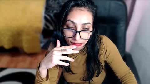 miisss_amber online show from February 2026 12:01:02 PM