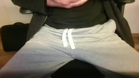 mik online show from October 2025 09:20:01 AM