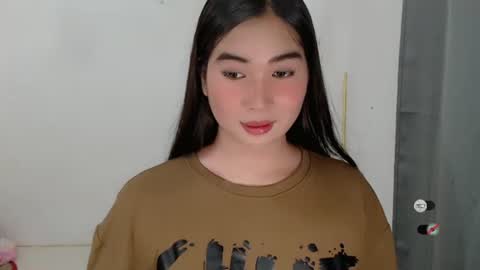 Snapshot of mikayla_slut chatting on October 2025 08:57:02 AM Kyla online show from October 2025 08:57:02 AM