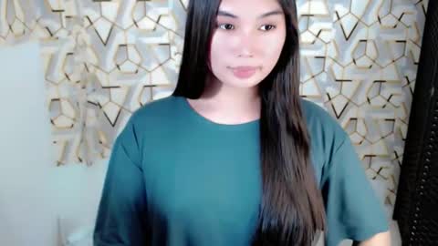 Snapshot of mikayla_slut chatting on October 2025 02:36:02 AM Kyla online show from October 2025 02:36:02 AM