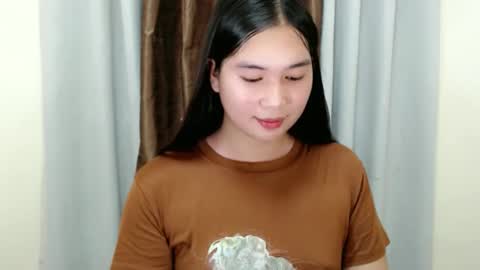 Snapshot of mikayla_slut chatting on November 2025 05:28:02 AM Kyla online show from November 2025 05:28:02 AM