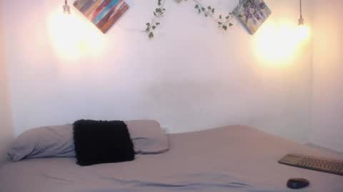 Snapshot of mikaza_akerman chatting on May 2026 12:55:02 PM mikaza online show from May 2026 12:55:02 PM