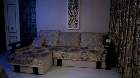 mike0xx online show from December 2025 04:42:02 AM