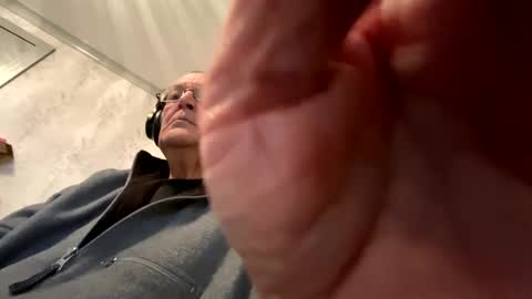 mike26051 online show from December 2024 06:32:02 PM