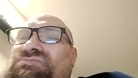 Snapshot of mike3333me chatting on September 2025 03:49:02 PM mike3333me online show from September 2025 03:49:02 PM