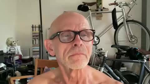 Snapshot of mike4playhot chatting on May 2026 10:10:02 AM mike4playhot online show from May 2026 10:10:02 AM