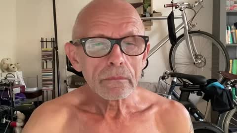 mike4playhot online show from August 2026 09:11:02 AM
