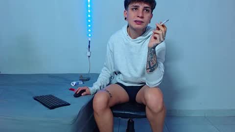 Mike IMDEPENDIENT MODEL online show from October 2025 02:35:01 PM