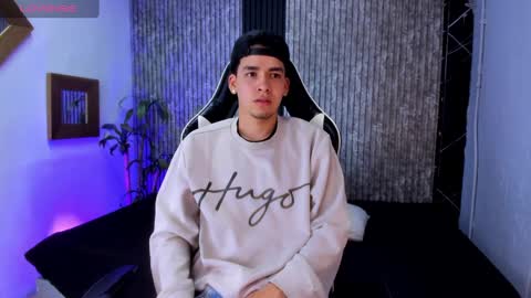 Snapshot of mike_0233 chatting on September 2025 05:11:02 AM Mike 0233 online show from September 2025 05:11:02 AM