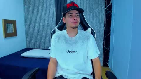 Mike 0233 online show from January 2026 05:32:01 AM