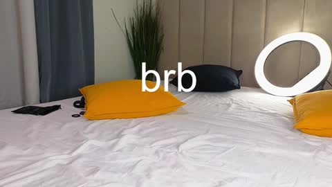 Snapshot of mike___magic chatting on February 2025 01:59:02 PM Mike Magic online show from February 2025 01:59:02 PM