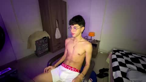 Mike Pineapple online show from October 2025 04:46:02 AM