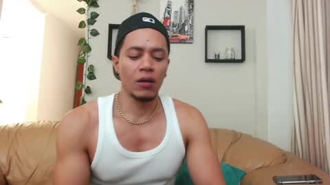 Snapshot of mike_rolly chatting on September 2025 03:06:02 AM Enrique Rolly online show from September 2025 03:06:02 AM