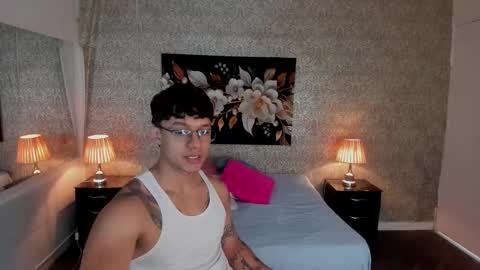 Mike online show from November 2025 04:01:01 AM