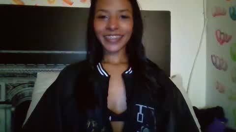 Snapshot of mikeandmaitex chatting on November 2025 09:06:02 AM MAITE MIKE Sometimes Im with the boy in camera online show from November 2025 09:06:02 AM