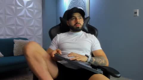 Mike Blare online show from January 2025 07:07:02 PM