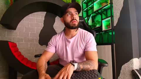 Mike Blare online show from January 2025 07:10:02 PM