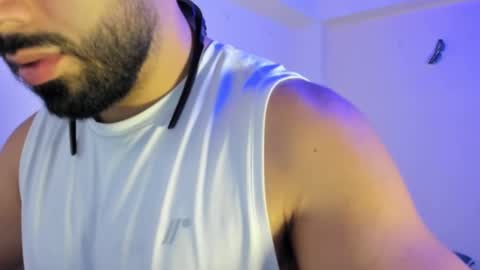 Snapshot of mikeblaree chatting on February 2025 12:57:01 AM mikeblaree online show from February 2025 12:57:01 AM