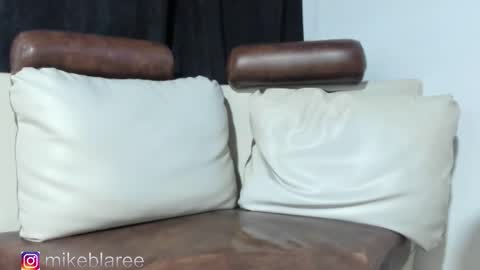 mikeblaree online show from November 2025 04:12:01 AM