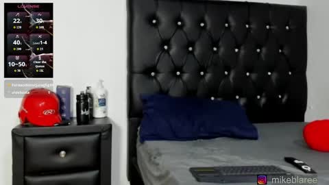 Snapshot of mikeblaree chatting on June 2026 01:28:02 AM mikeblaree online show from June 2026 01:28:02 AM