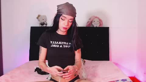 Snapshot of mikee_g chatting on October 2025 11:38:01 PM ZARA BLARE online show from October 2025 11:38:01 PM