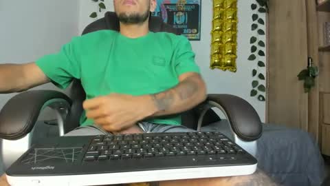 Snapshot of mikee_scooth chatting on December 2024 08:41:01 AM mikee_scooth online show from December 2024 08:41:01 AM
