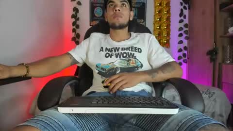 Snapshot of mikee_scooth chatting on February 2025 01:23:02 AM mikee_scooth online show from February 2025 01:23:02 AM