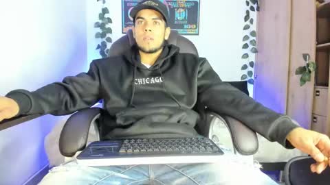 Snapshot of mikee_scooth chatting on February 2025 02:09:02 AM mikee_scooth online show from February 2025 02:09:02 AM