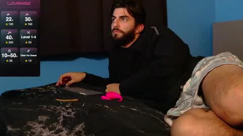 Snapshot of mikehawk1589 chatting on December 2024 04:36:02 AM mikehawk1589 online show from December 2024 04:36:02 AM