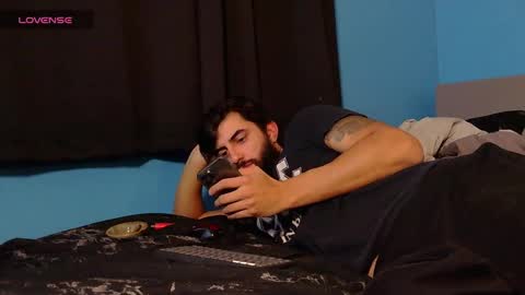 Snapshot of mikehawk1589 chatting on December 2024 07:26:02 AM mikehawk1589 online show from December 2024 07:26:02 AM