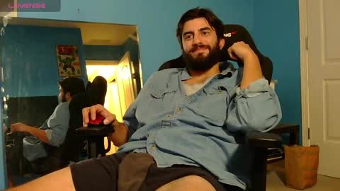 Snapshot of mikehawk1589 chatting on December 2024 07:51:02 AM mikehawk1589 online show from December 2024 07:51:02 AM