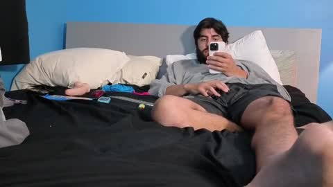 Snapshot of mikehawk1589 chatting on October 2025 04:09:01 AM mikehawk1589 online show from October 2025 04:09:01 AM