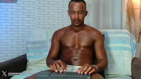 Snapshot of mikejaybr chatting on January 2025 12:48:02 AM Mike Jay online show from January 2025 12:48:02 AM