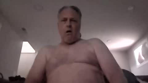 Snapshot of mikelikesicet chatting on April 2026 06:32:02 PM Imagunnabust online show from April 2026 06:32:02 PM