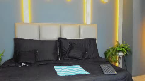 MIKE PARK  online show from September 2025 11:10:01 AM