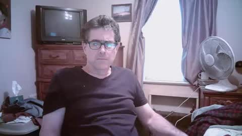Snapshot of mikewulds chatting on April 2026 11:31:01 PM Mike online show from April 2026 11:31:01 PM
