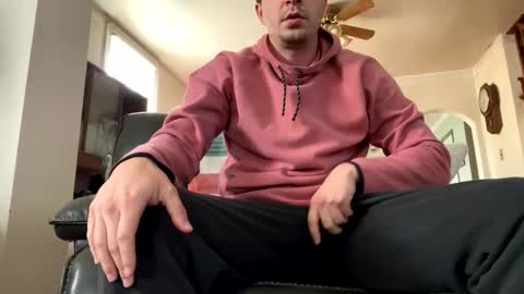 Snapshot of mikeydubs10 chatting on May 2026 03:06:01 PM mikeydubs10 online show from May 2026 03:06:01 PM