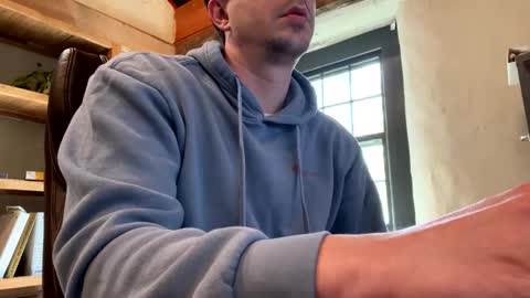 Snapshot of mikeydubs10 chatting on May 2026 01:29:01 PM mikeydubs10 online show from May 2026 01:29:01 PM