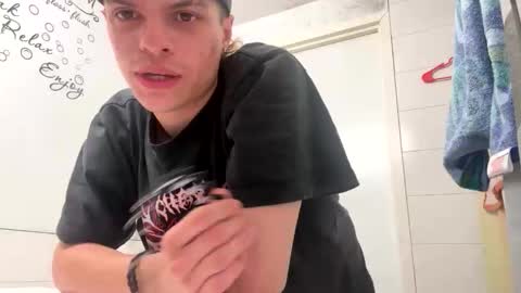 mikeyx7 online show from May 2026 01:23:02 AM