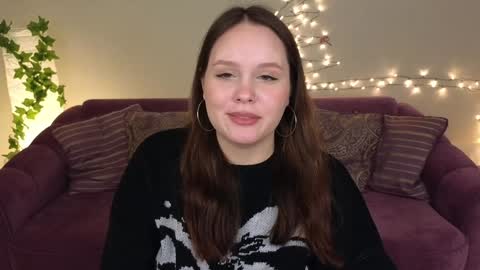 Snapshot of miki_miki_cutie chatting on December 2024 08:48:01 PM Mikki online show from December 2024 08:48:01 PM