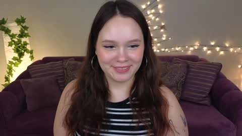 Snapshot of miki_miki_cutie chatting on December 2024 04:53:02 PM Mikki online show from December 2024 04:53:02 PM