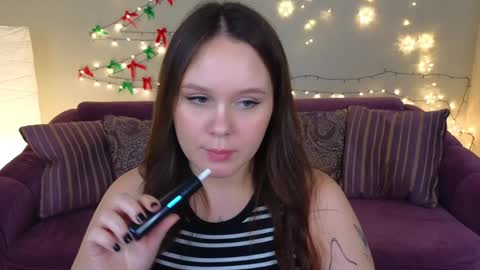 Snapshot of miki_miki_cutie chatting on December 2024 02:39:01 AM Mikki online show from December 2024 02:39:01 AM