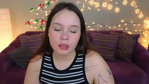 Snapshot of miki_miki_cutie chatting on January 2025 04:38:01 PM Mikki online show from January 2025 04:38:01 PM