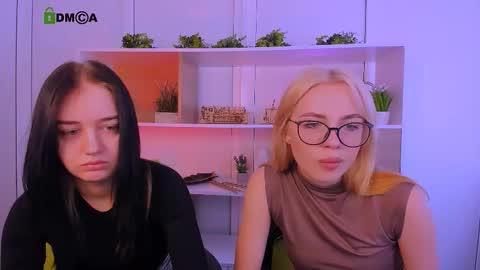 miki_ti online show from October 2025 09:04:01 AM