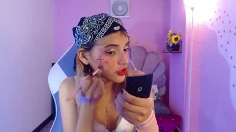 Mikka 3 online show from October 2025 01:46:02 PM