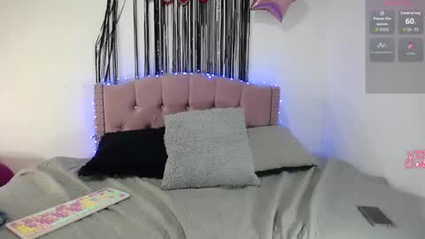 Mikka Hill online show from March 2026 07:19:01 PM