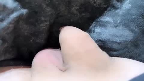 mikke332 online show from December 2025 07:32:01 PM