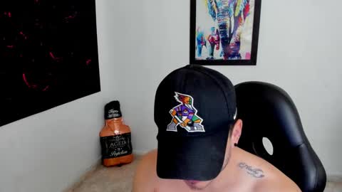 MIKKE online show from October 2025 02:14:02 PM