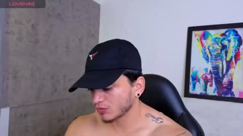 Snapshot of mikke_love chatting on June 2026 01:56:01 PM MIKKE online show from June 2026 01:56:01 PM